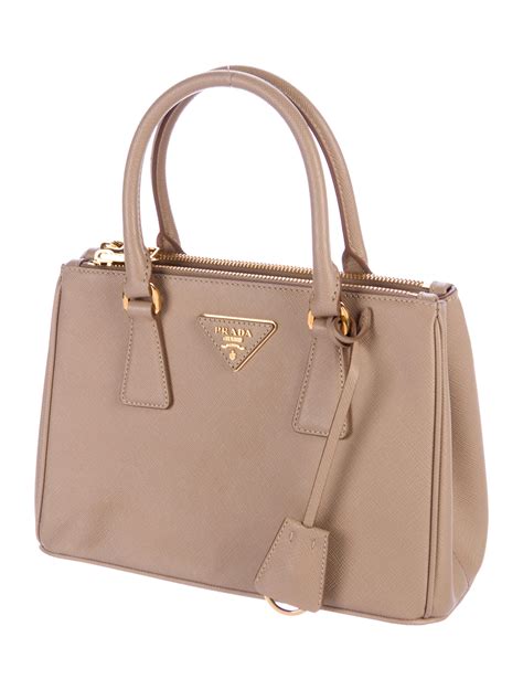 prada saffiano lux galleria review|prada saffiano tote mini.